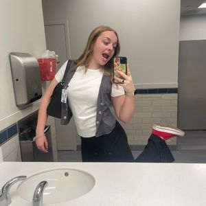 Meet your Posher, Cecilia